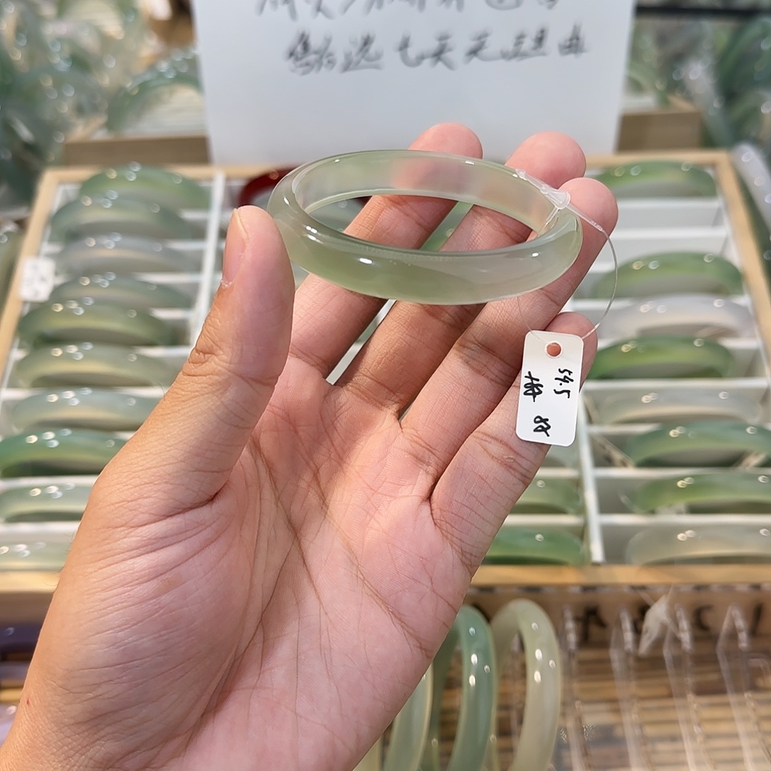 玛瑙/玉髓未镶嵌手镯圈口54.5