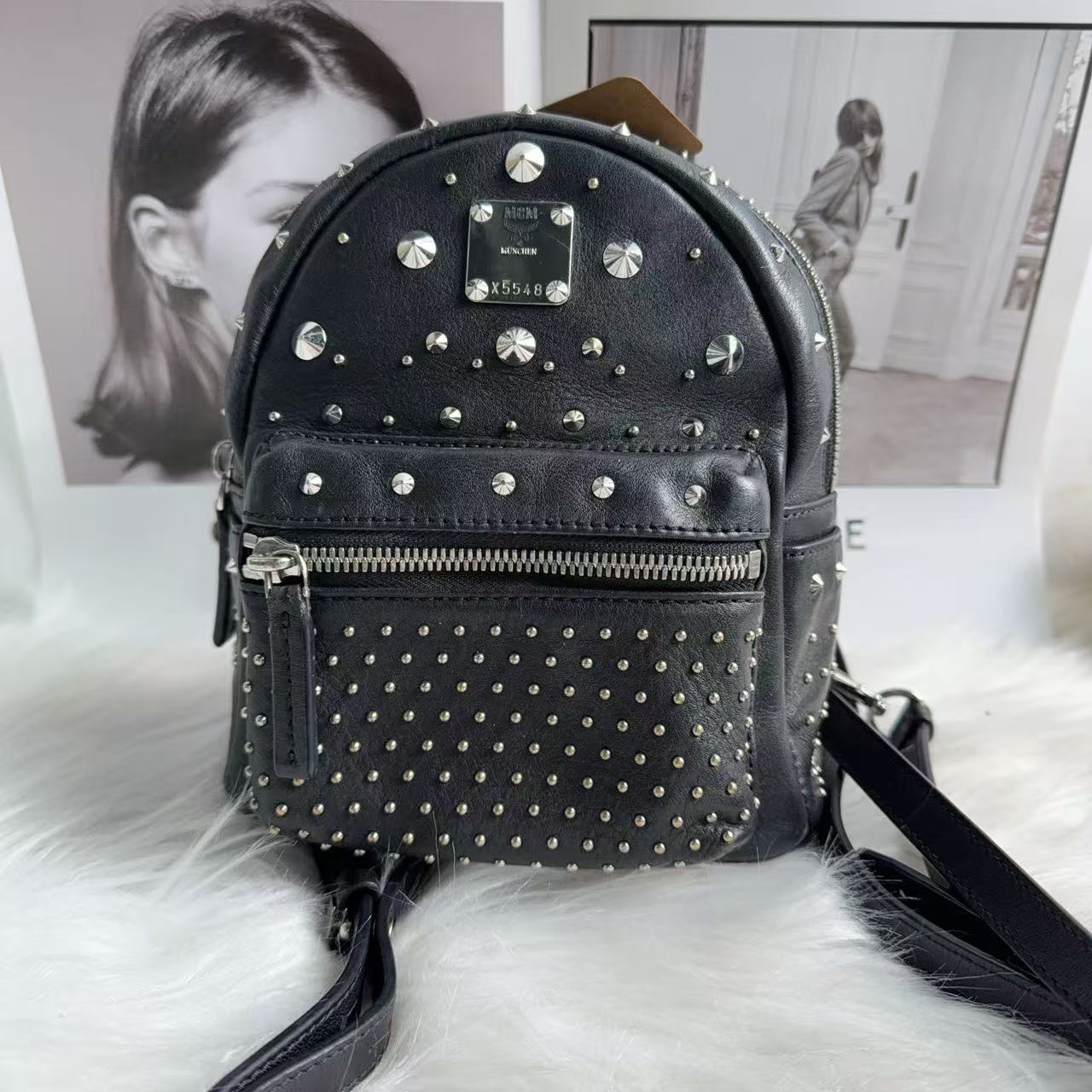 95新 MCM MCM黑色铆钉双肩包