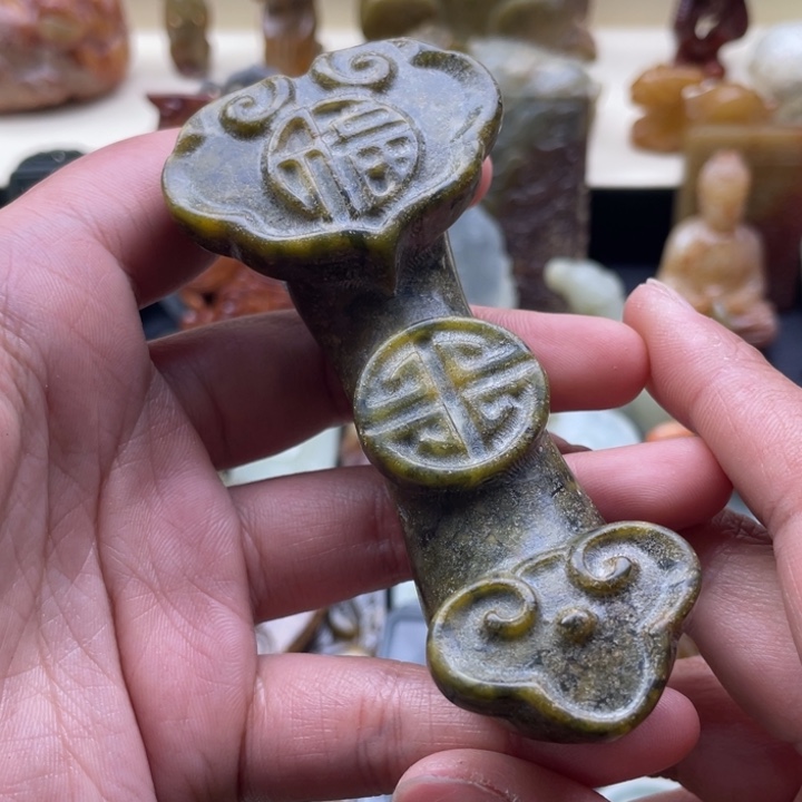 蛇纹石玉未镶嵌颈饰47