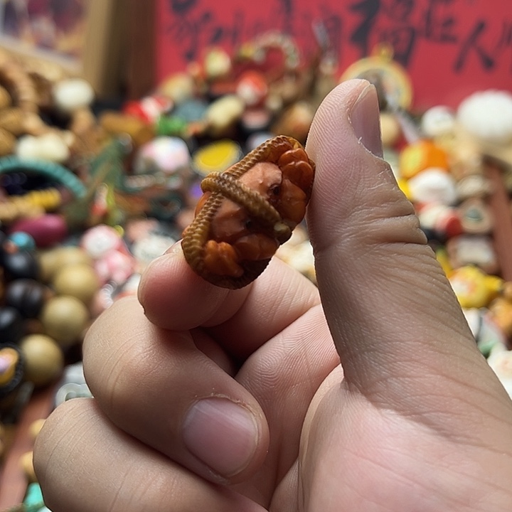 非金属象牙果大闸蟹