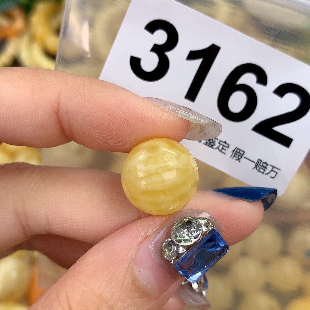蜜蜡未镶嵌珠宝奇石15