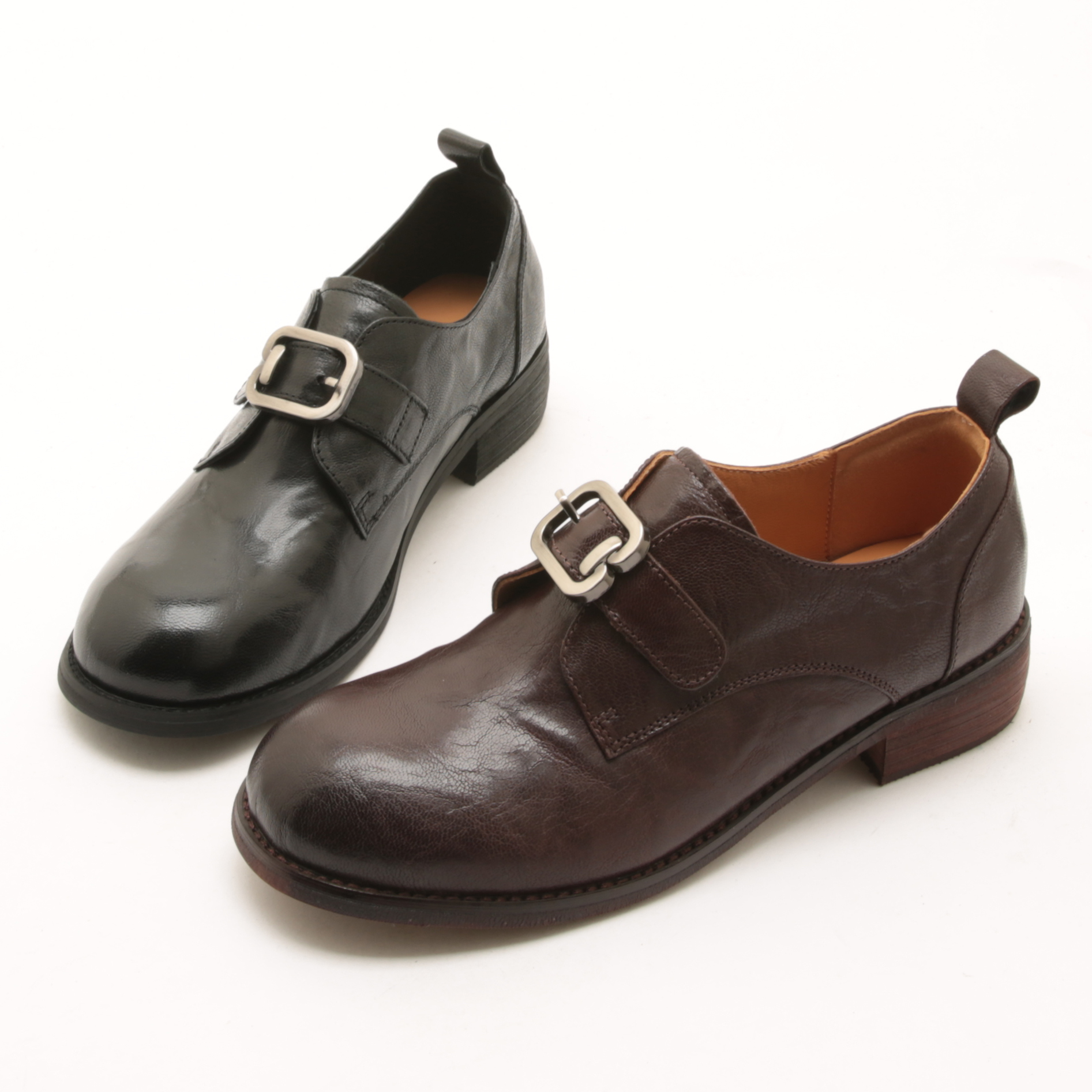 5511春秋新款圆头皮带扣百搭复古深口单鞋女时尚英伦风粗跟乐福鞋