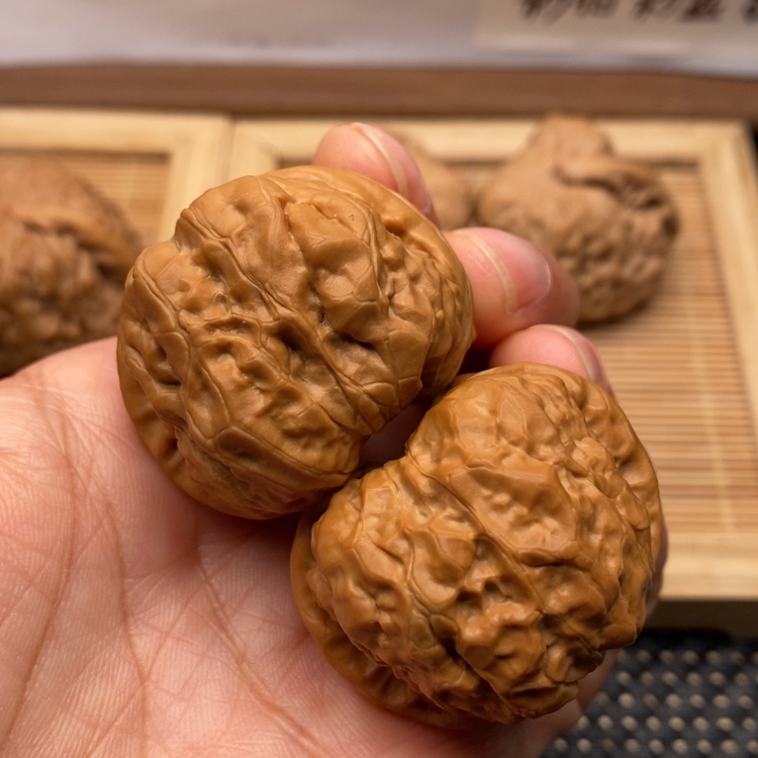 宝***晨文玩核桃把件全品边39左右