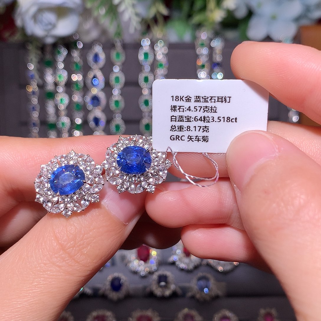 蓝宝石耳钉18K金镶嵌