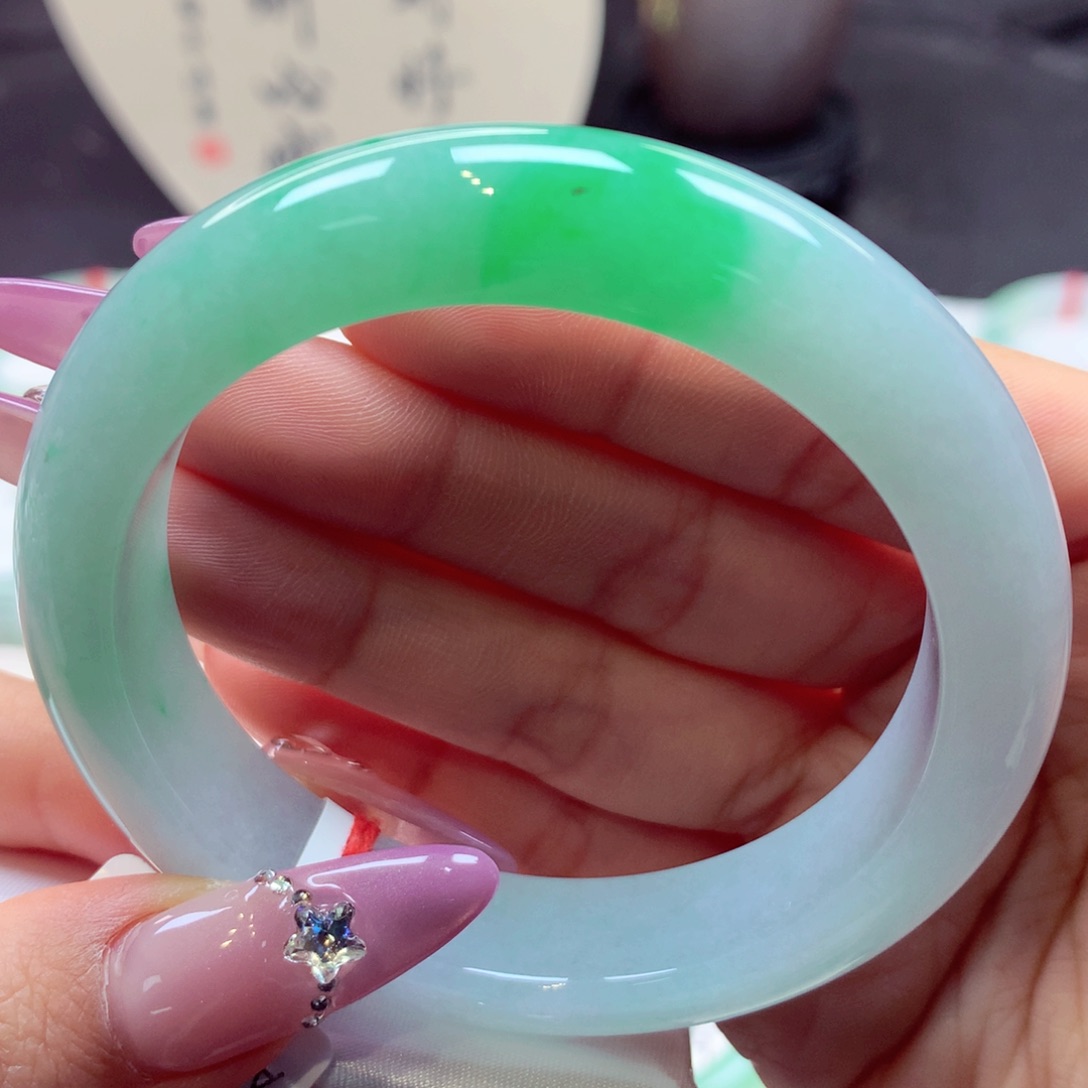 翡翠手镯未镶嵌泥鳅背15号66