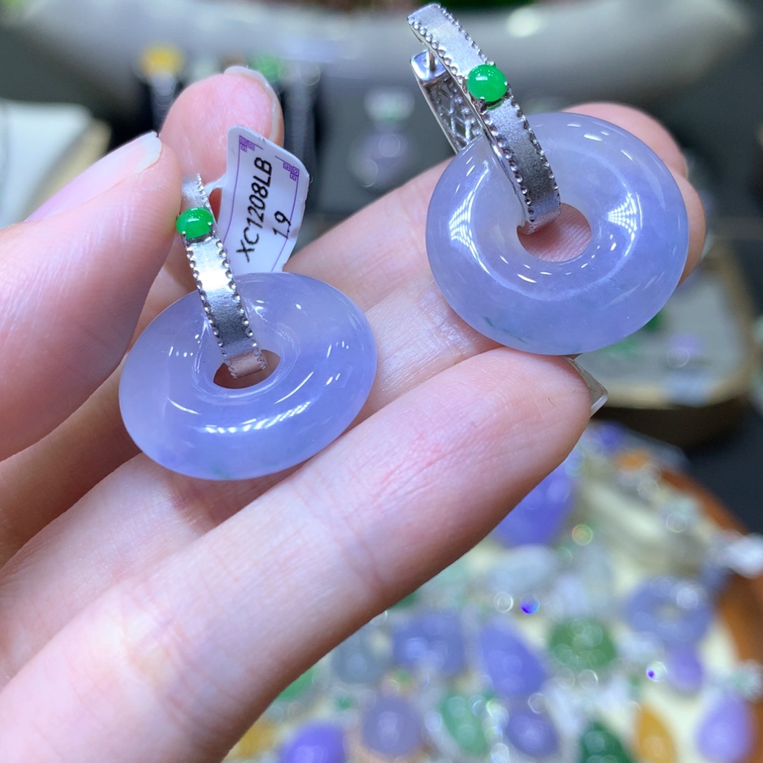 【闪购商品】翡翠颈饰18K金镶嵌翡翠吊坠项链