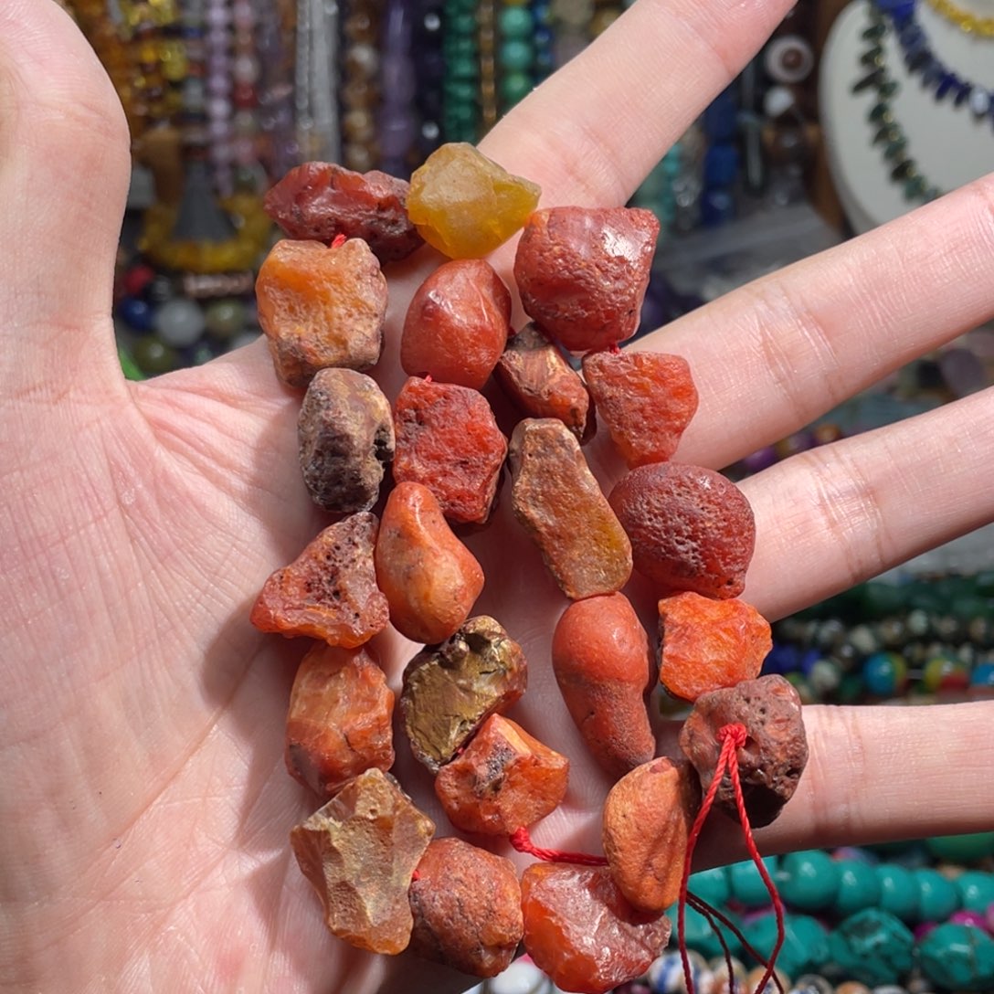 石英质玉，红玛瑙原石随行15mm，未镶嵌