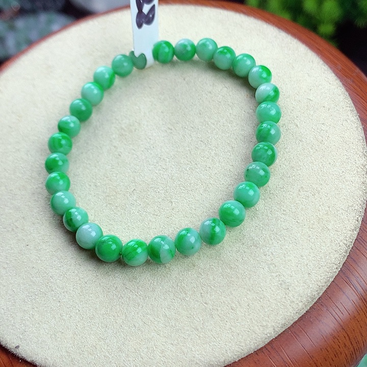 翡翠未镶嵌颈饰手串