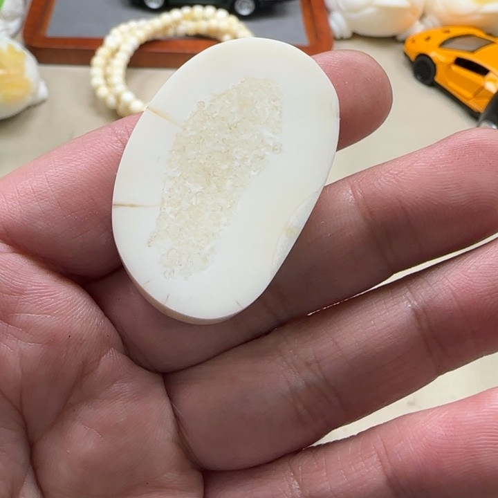 白玉菩提吊坠白色6076