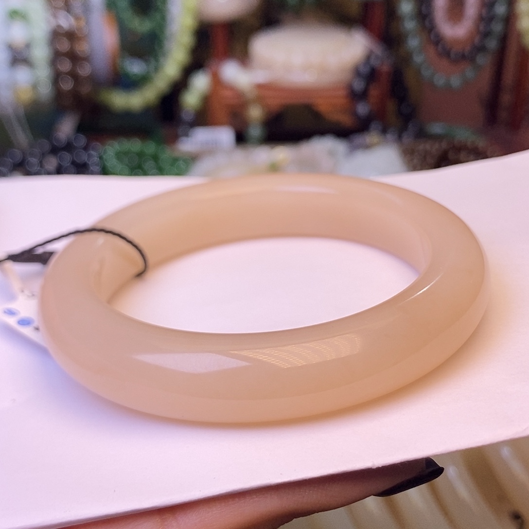 和田玉未镶嵌颈饰藕粉老熟料脂膏级收藏手镯59.5圈