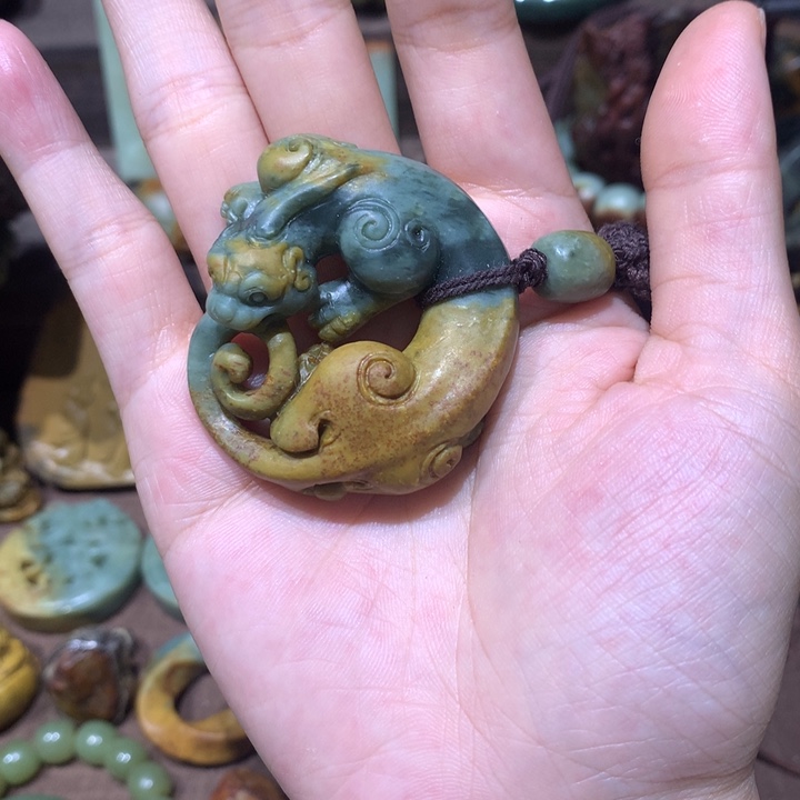 岫岩河磨玉（透闪石质玉）未镶嵌挂件