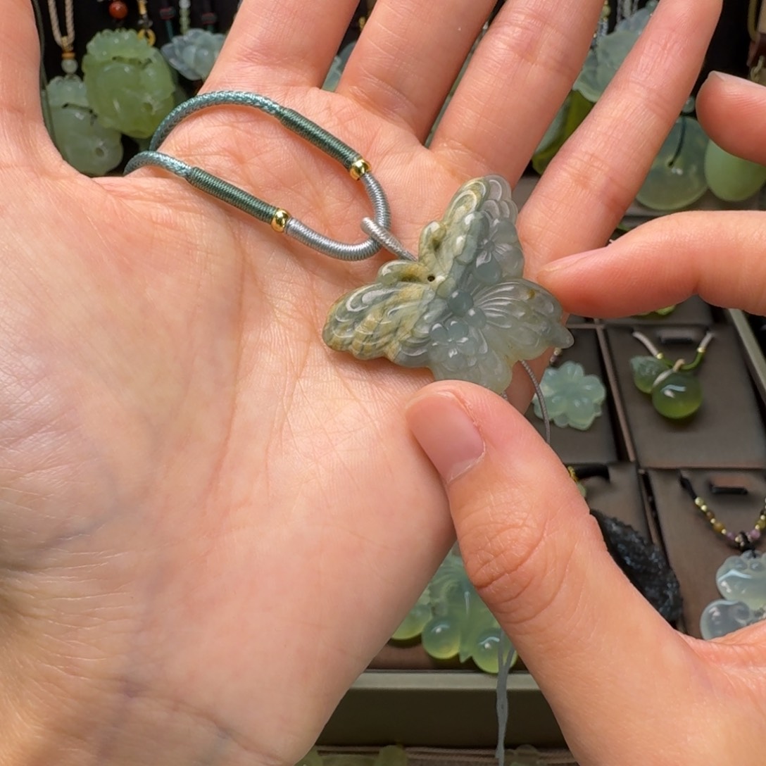 蛇纹石玉项链未镶嵌