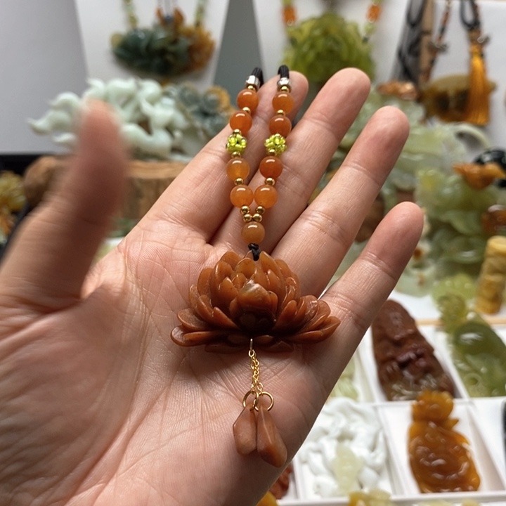 未镶嵌蛇纹石玉颈饰