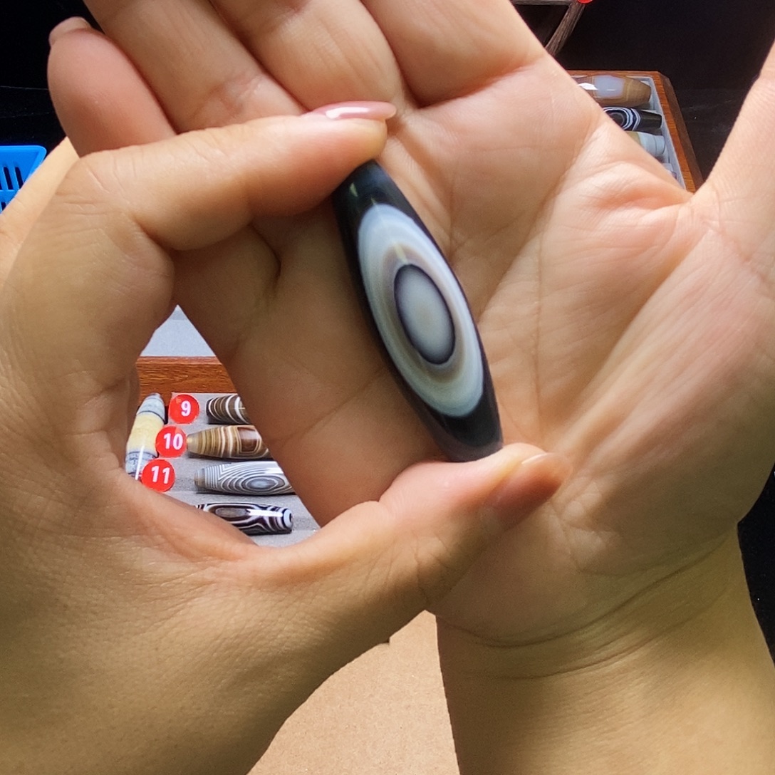 彬***礼玛瑙/玉髓未镶嵌颈饰