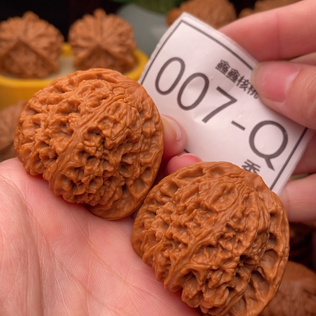 文玩核桃把件南疆42