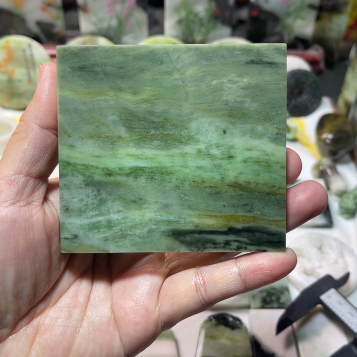 独山玉未镶嵌颈饰雅摆