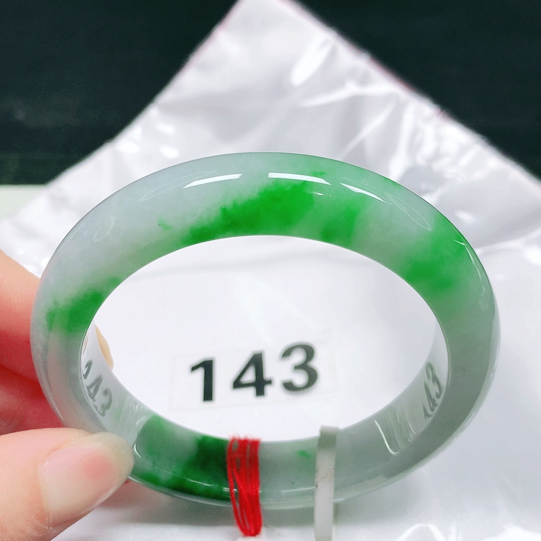 翡翠未镶嵌手镯22 号翡翠手镯