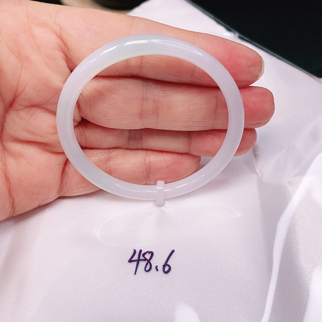 【闪购商品】翡翠手镯未镶嵌叮当