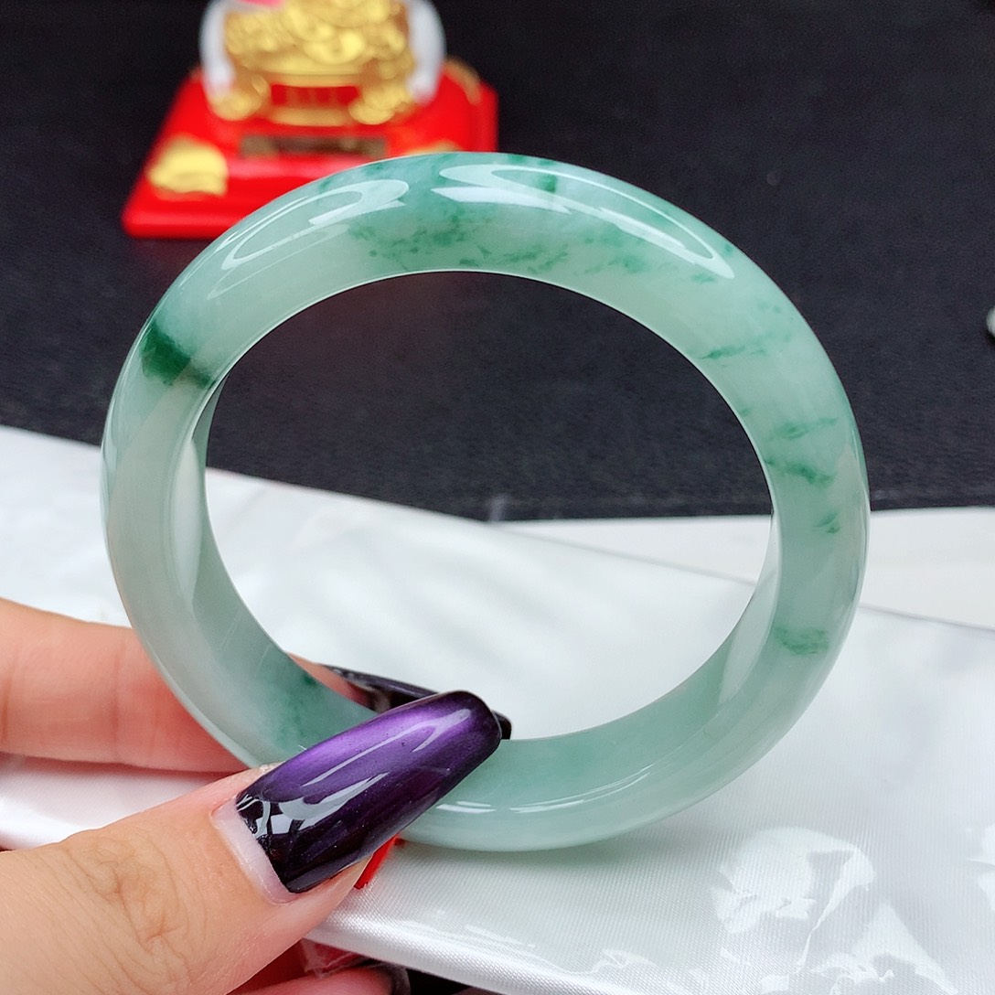 未镶嵌手镯翡翠翡翠56.1胶润飘花正圈
