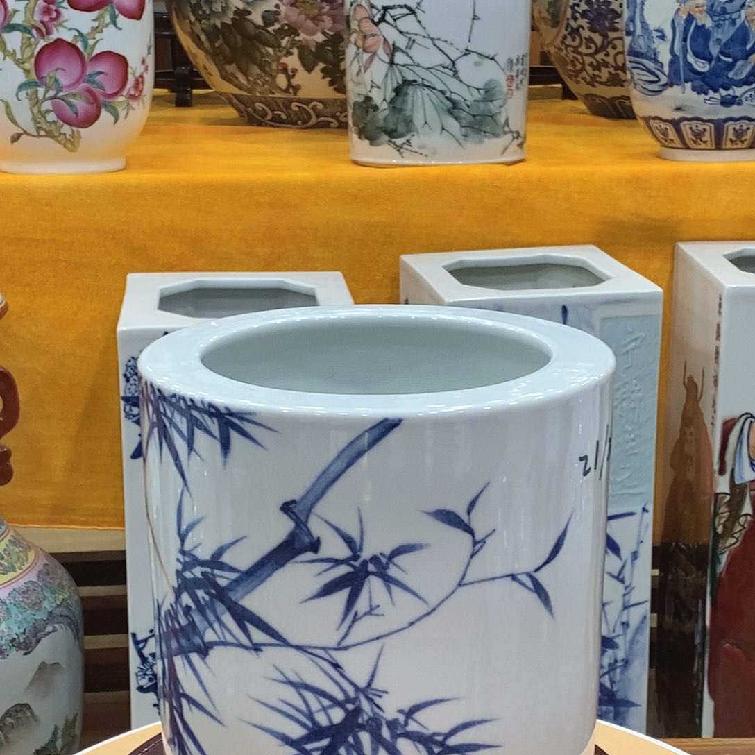 摆件一**光景德镇陶瓷笔筒