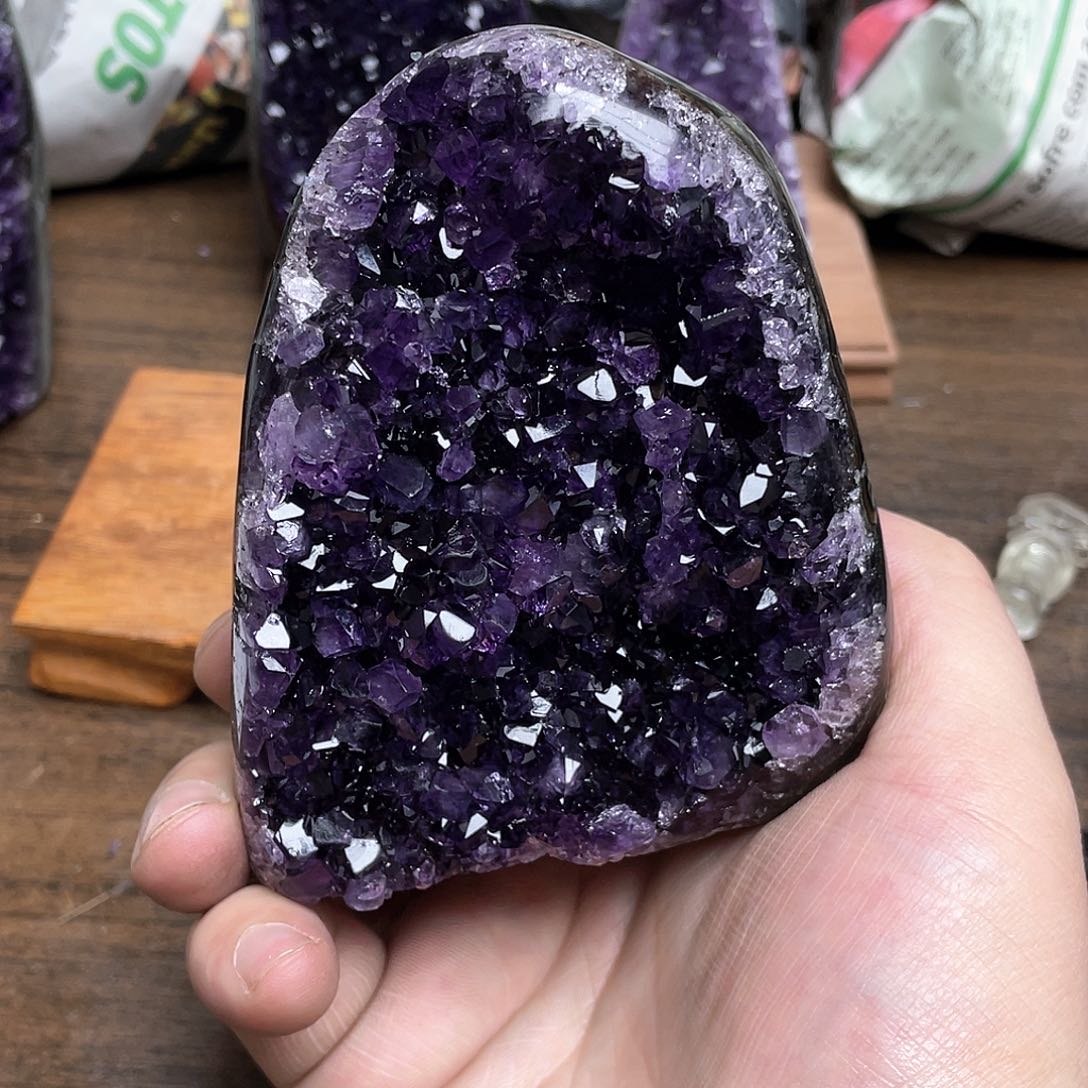 紫晶大型摆件（非配饰）未镶嵌