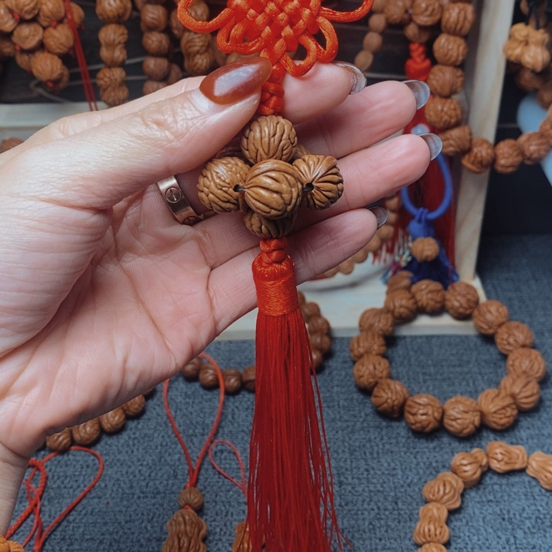 桃核吊坠龙纹桃枭