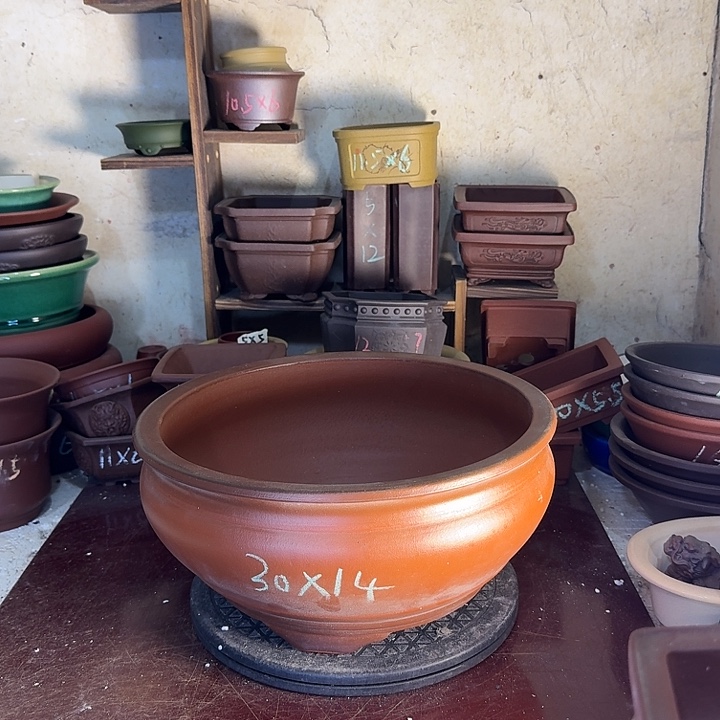 紫砂花盆，手工制作