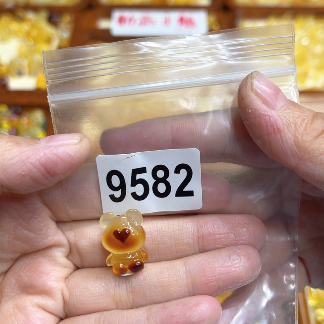 琥珀颈饰未镶嵌蜜蜡