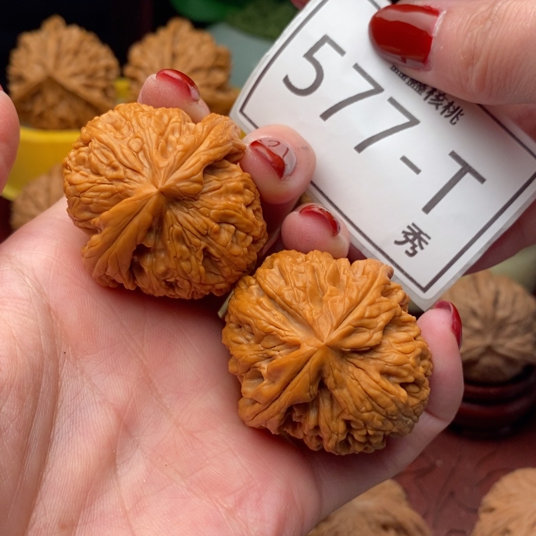 文玩核桃把件红锦鲤41