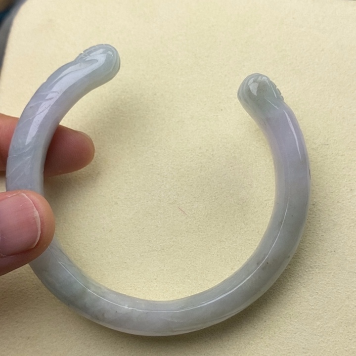 翡翠未镶嵌手镯60猫爪