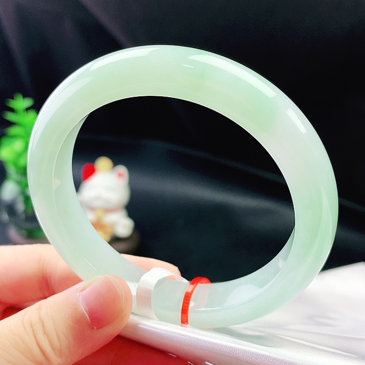 翡翠未镶嵌手镯56圈