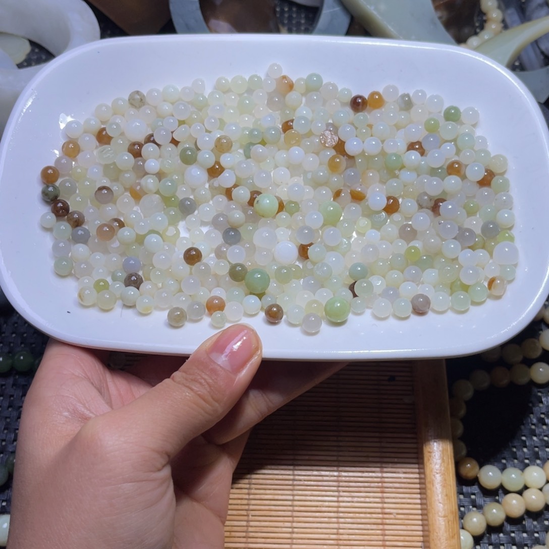 未镶嵌和田玉车挂