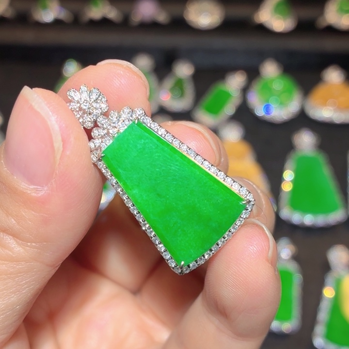 翡翠18K金镶嵌吊坠(不含链)翡翠