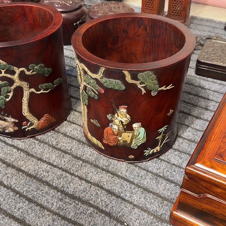 工艺品的销售收入达到