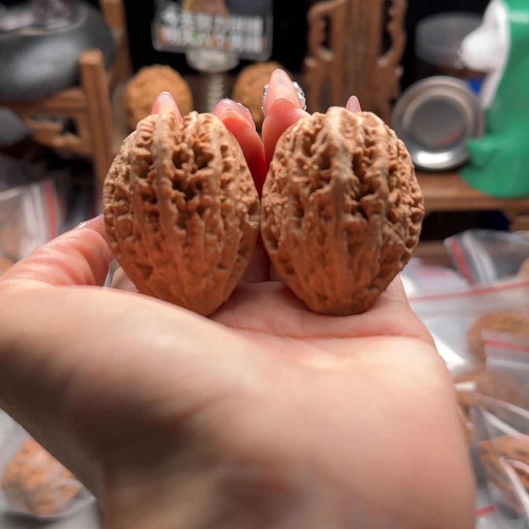 文玩核桃把件关东木子楸百核172