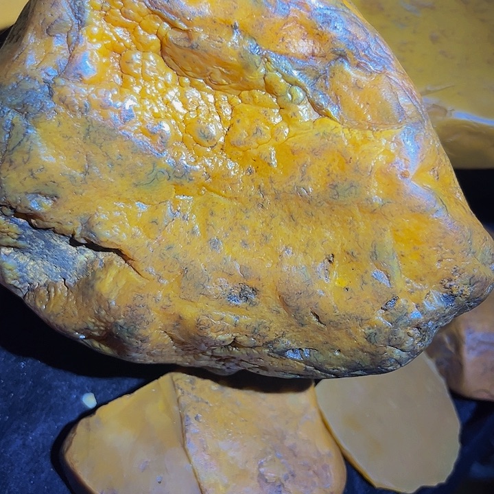 老挝石奇**湖黄蜡石手串