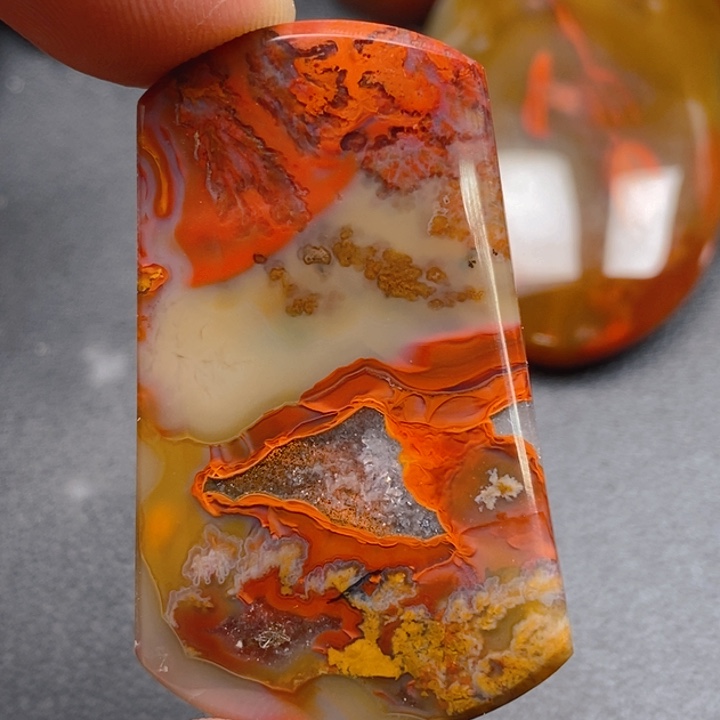 玛瑙/玉髓颈饰未镶嵌文*贵