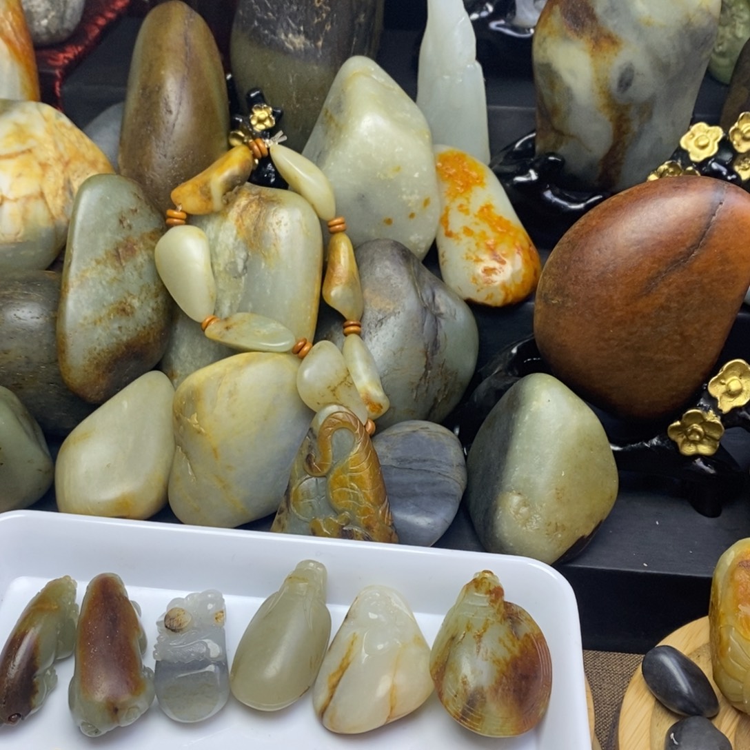 汉***滨和田玉（子料）未镶嵌颈饰