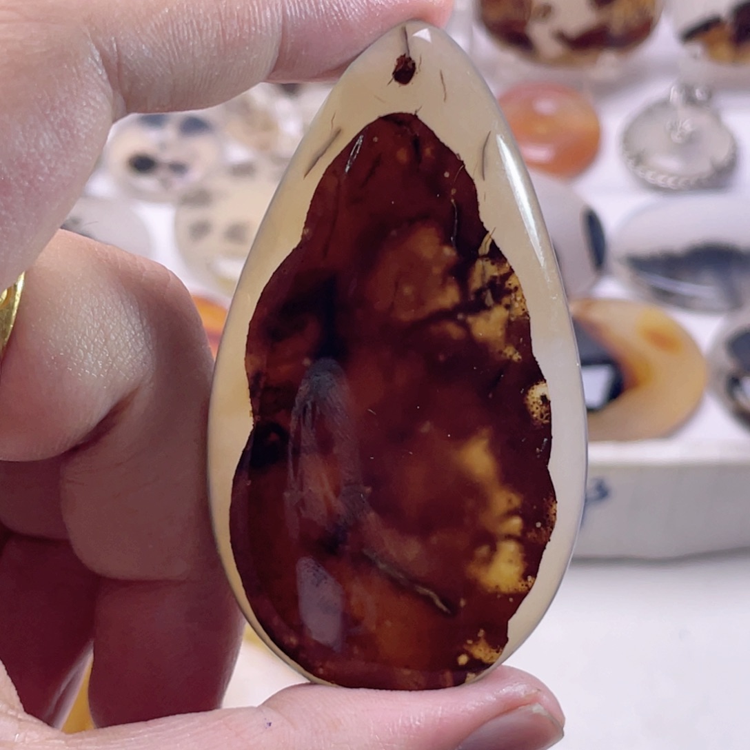 玛瑙/玉髓未镶嵌珠宝奇石