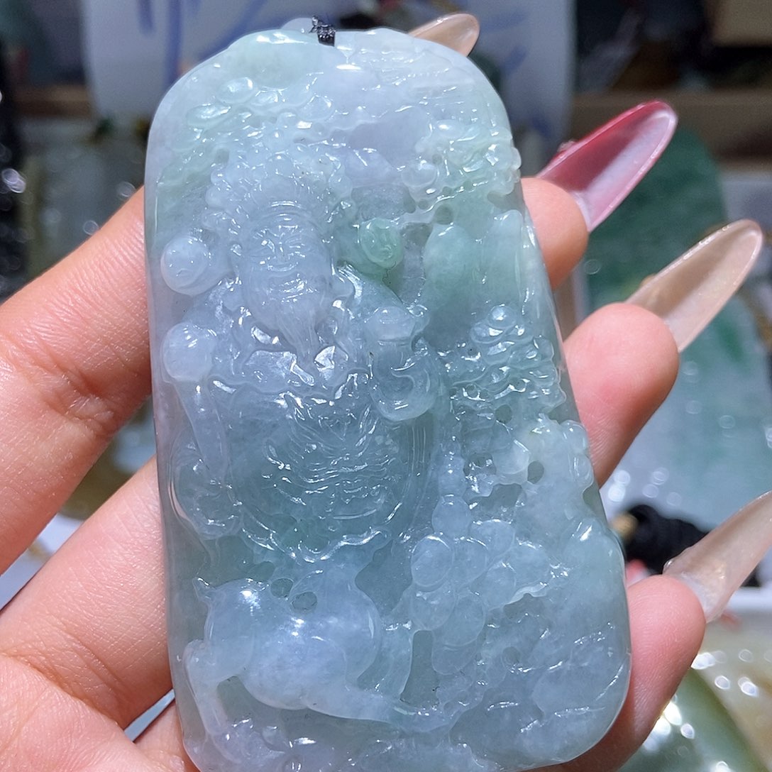 翡翠颈饰未镶嵌天然