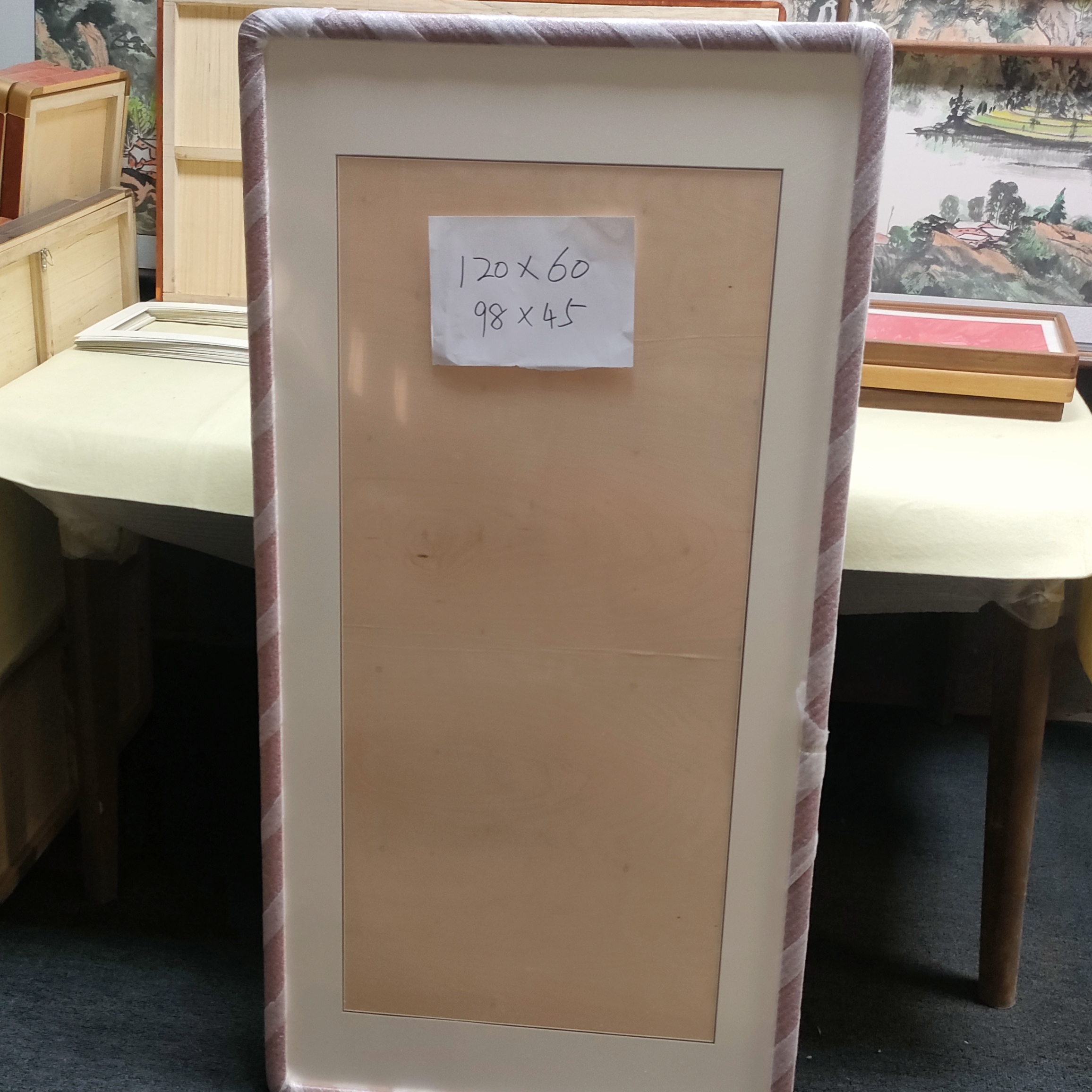 120/60桐木圆角画框+背板+有机玻璃+镂空卡纸