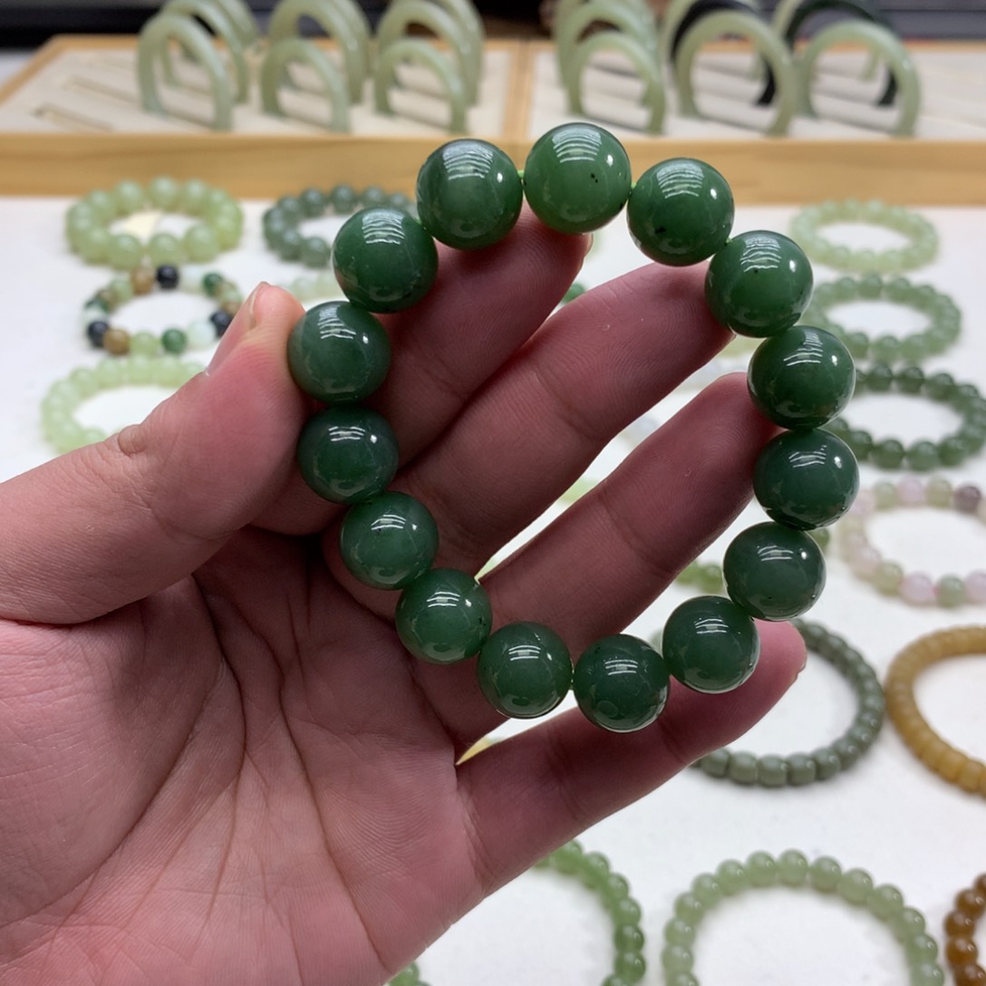 和田玉手串（猕猴桃碧玉14）未镶嵌