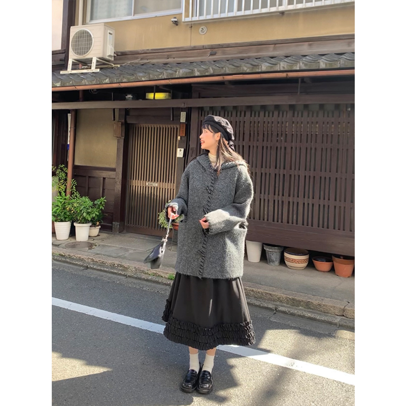 清仓 霍里德地图“魔女宅急便”牛角扣撞色钩针羊毛连帽开衫毛衣