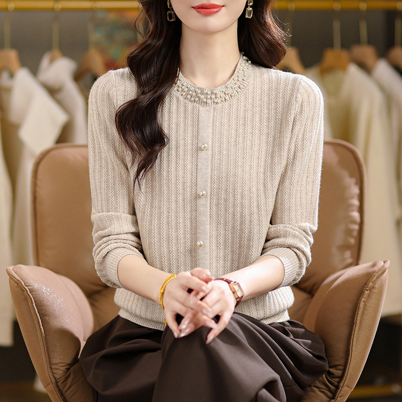 钉珠圆领毛衣女春秋2025新款洋气宽松针织打底上衣XMY-521