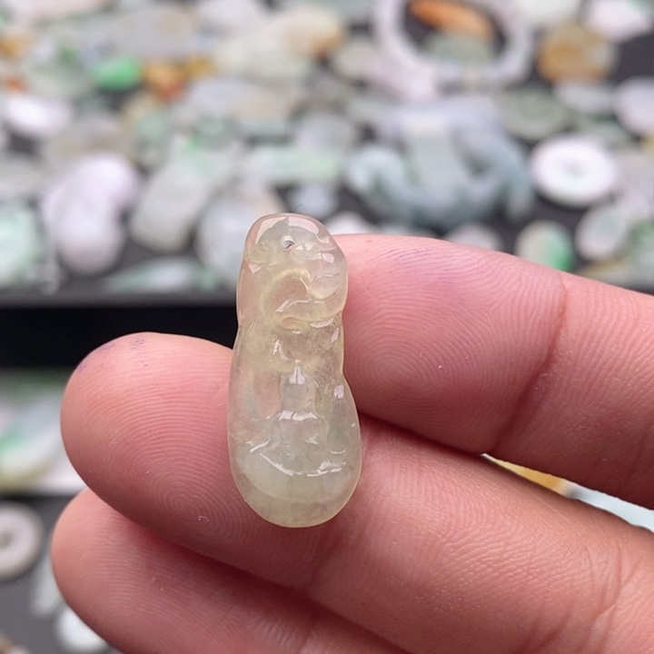 翡翠吊坠(不含链)未镶嵌