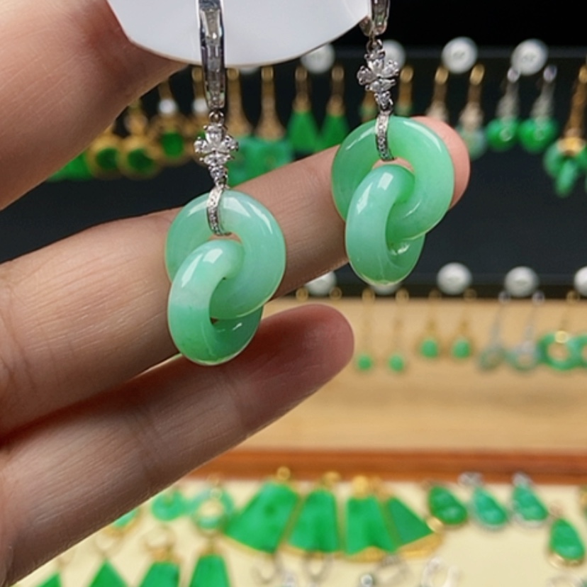 【闪购商品】翡翠耳饰18K金镶嵌耳饰