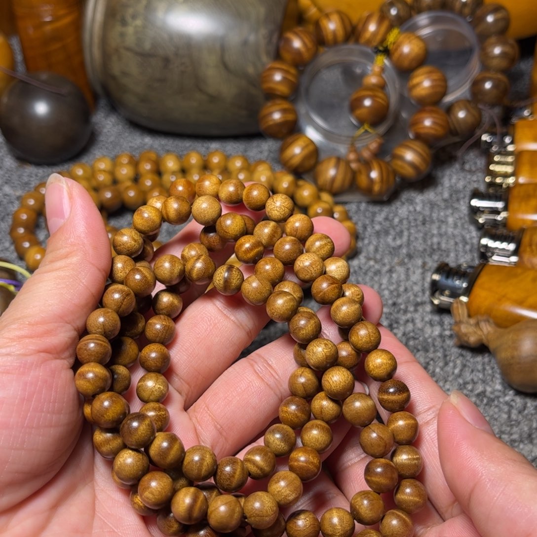 金丝楠枯木花纹佛珠0.8