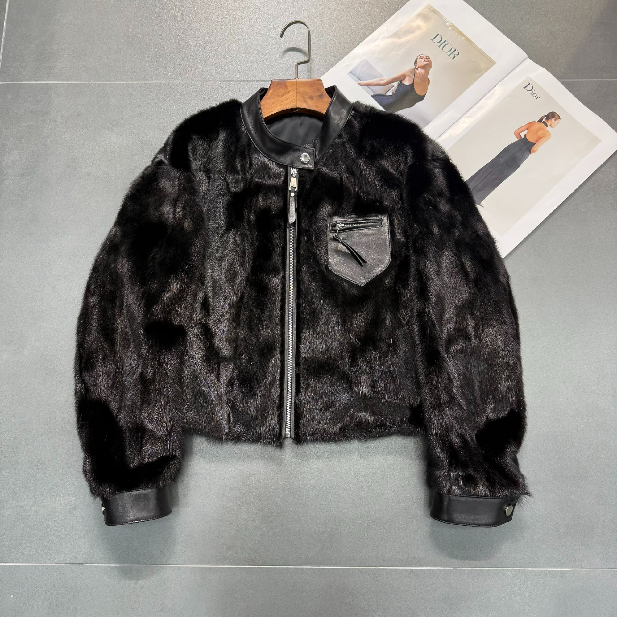 2025新款水貂整貂皮草外套女短款立领水貂毛皮草外套