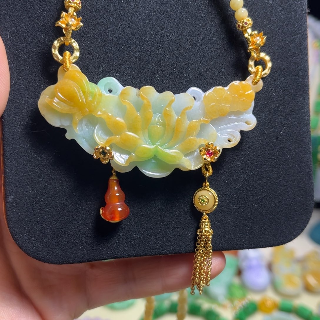 翡翠未镶嵌颈饰天然翡翠