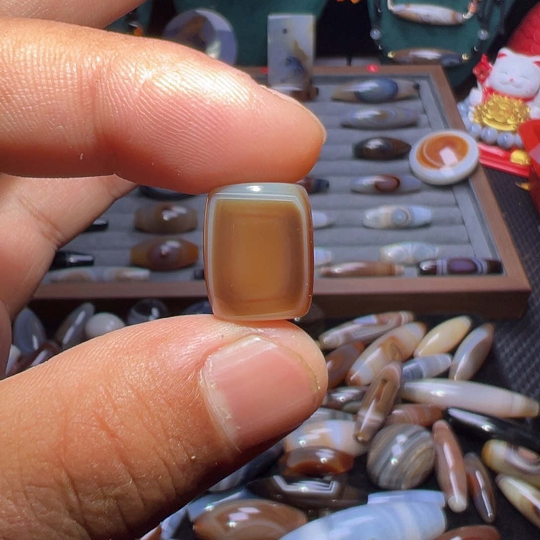 朋***啊玛瑙/玉髓未镶嵌颈饰
